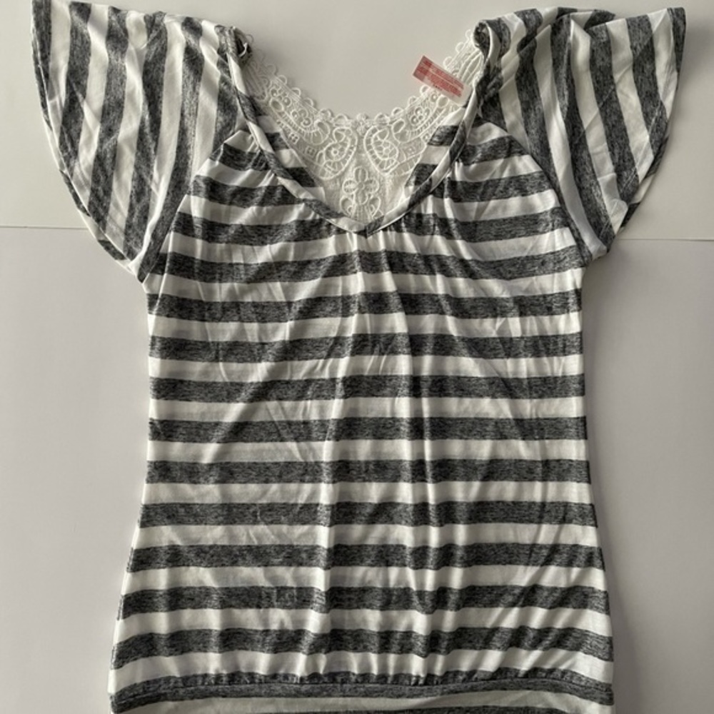 No Boundaries Black and White Striped Short Sleeve Tee